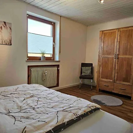 Gemütliches Und Geräumiges In - Zwei Eigenständige, Komplett Ausgestattete, übereinander - Hundefreundlich Ferienhaus *