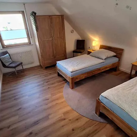 Gemütliches Und Geräumiges In - Zwei Eigenständige, Komplett Ausgestattete, übereinander - Hundefreundlich Ferienhaus *